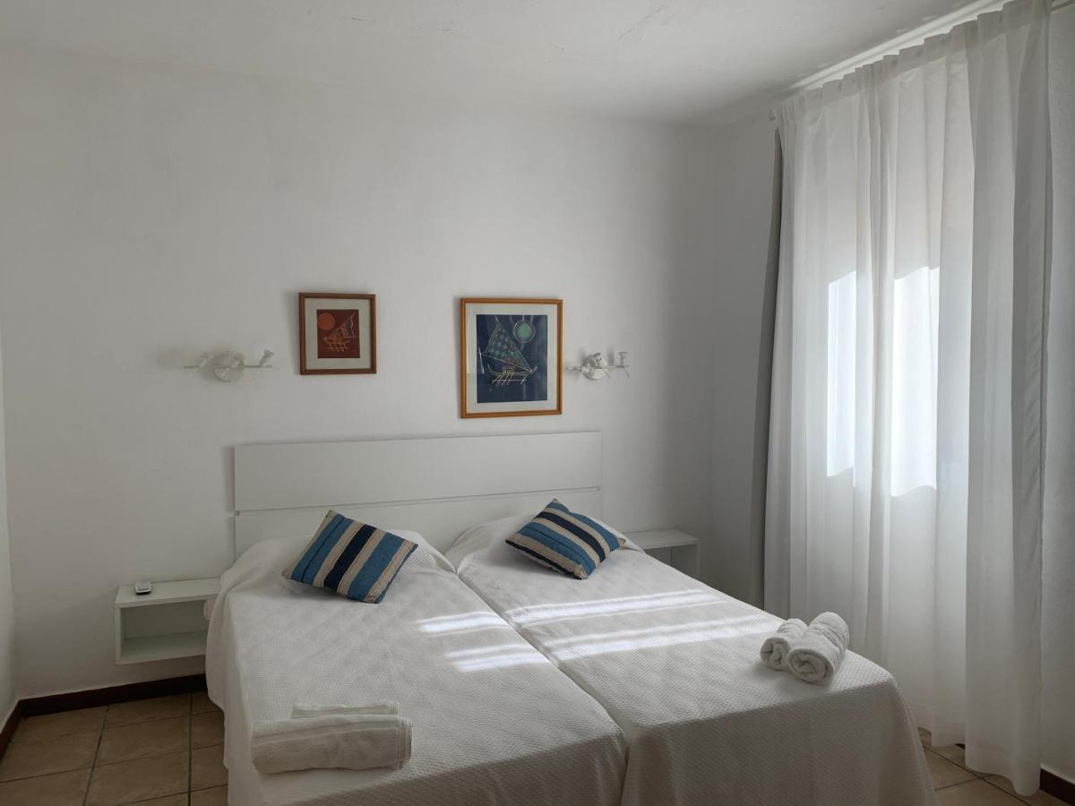 Apartamentos Vista Vedrá La Savina  Esterno foto