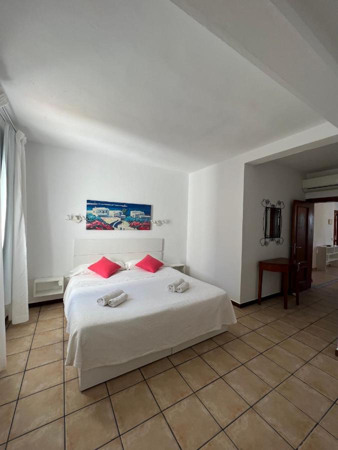 Apartamentos Vista Vedrá La Savina  Esterno foto