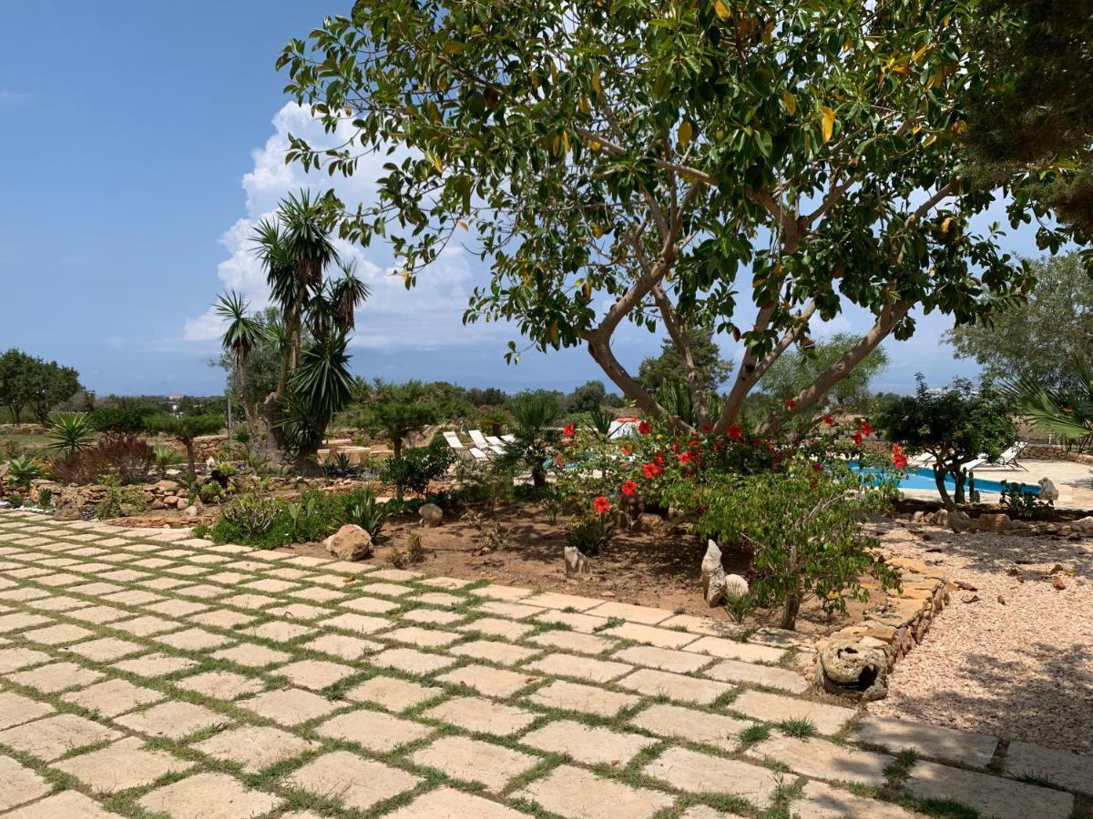 Apartamentos Vista Vedrá La Savina  Esterno foto